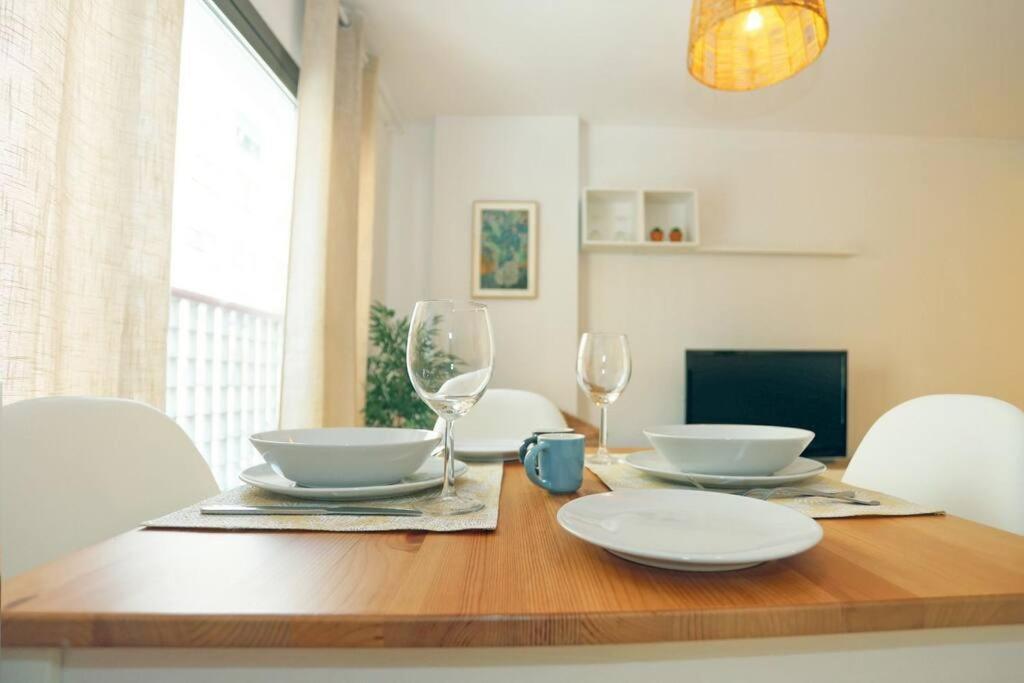 Casa Fenicia - Cosy Apartment With Free Private Parking Málaga Exterior foto